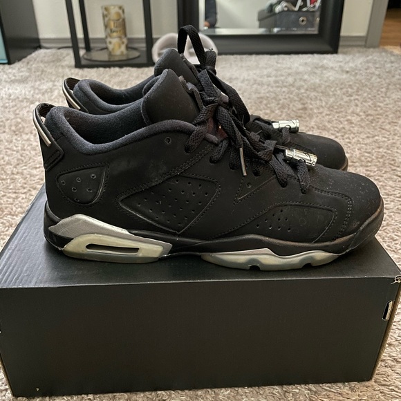 Jordan Retro 6 low Chrome size 7Y - Picture 2 of 6